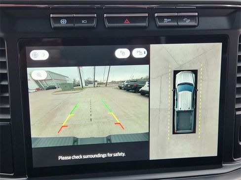 Used 2023 Ford F250 Lariat w/ Black Appearance Package image 13