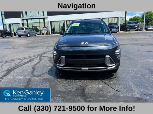 Used 2025 Hyundai Kona Limited AWD/4WD image 3