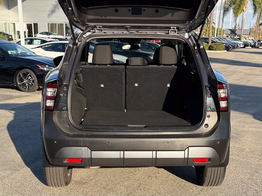 Certified 2026 Nissan Kicks SV FWD image 8