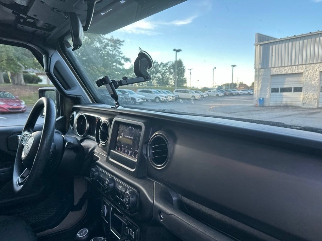 Used 2022 Jeep Gladiator Sport AWD/4WD image 11