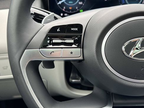 Certified 2024 Hyundai Tucson Limited AWD/4WD image 10