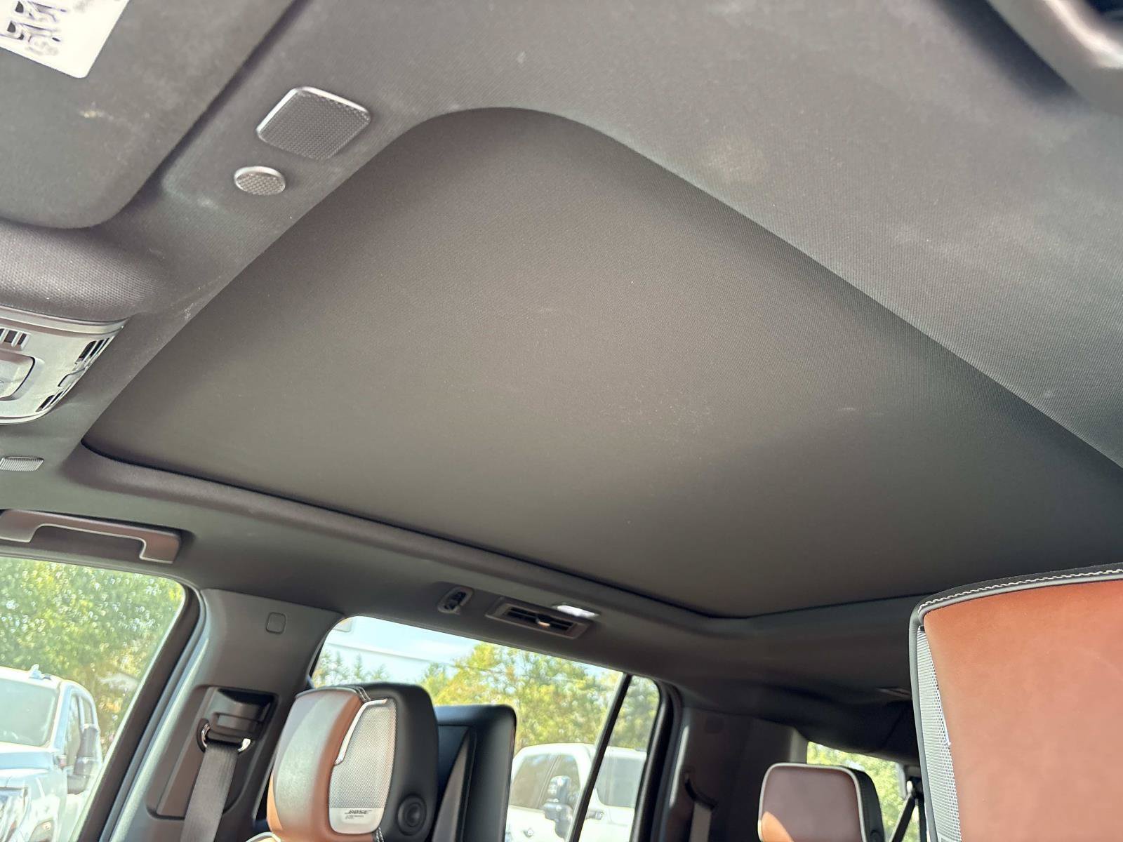 Used 2024 GMC Yukon XL Denali Ultimate AWD/4WD image 16