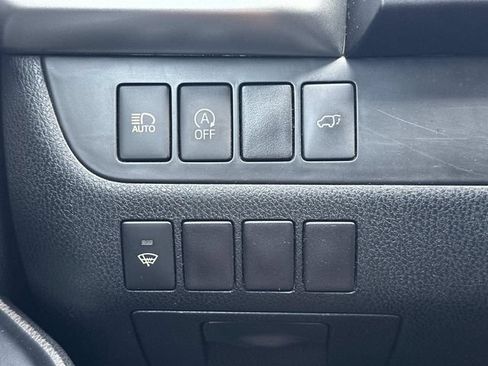Used 2017 Toyota Highlander SE FWD image 22