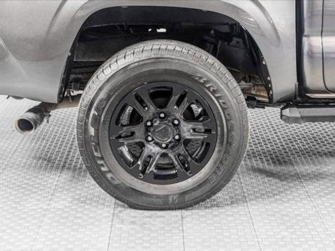 Used 2019 Toyota Tacoma SR w/ SR Convenience Package image 31