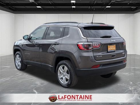 Certified 2022 Jeep Compass Latitude image 3