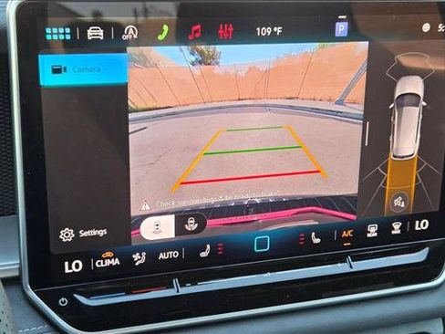 New 2026 Volkswagen Tiguan SE R-Line FWD image 12