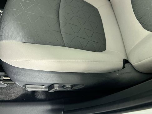 Used 2025 Toyota RAV4 XLE FWD image 13