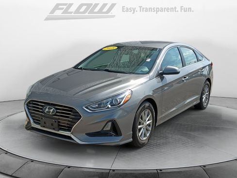 Used 2018 Hyundai Sonata SE w/ Cargo Package FWD image 4