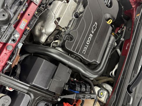 Used 2017 Chevrolet Malibu LT image 27