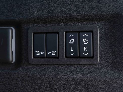 Used 2024 Chevrolet Suburban Premier w/ Premium Package 2 image 44