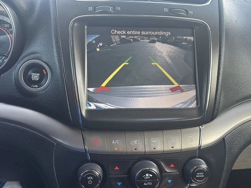 Used 2020 Dodge Journey Crossroad FWD image 14