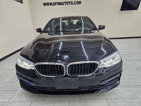 Used 2019 BMW 530e w/ Premium Package image 3