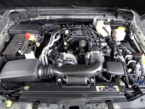 Used 2023 Jeep Gladiator Overland image 12