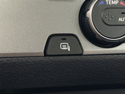 Certified 2022 Toyota Tacoma SR5 image 6