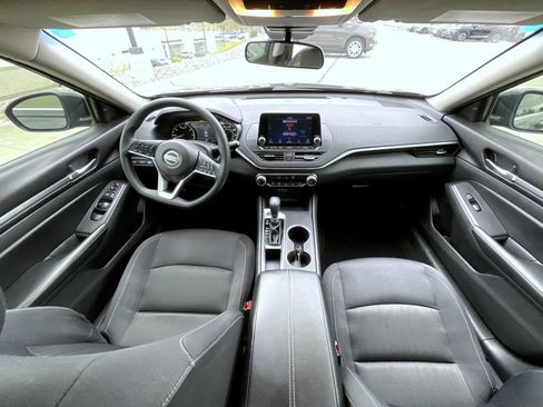 Used 2022 Nissan Altima 2.5 SV FWD image 15