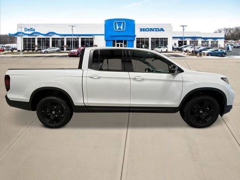 New 2026 Honda Ridgeline Black Edition image 2