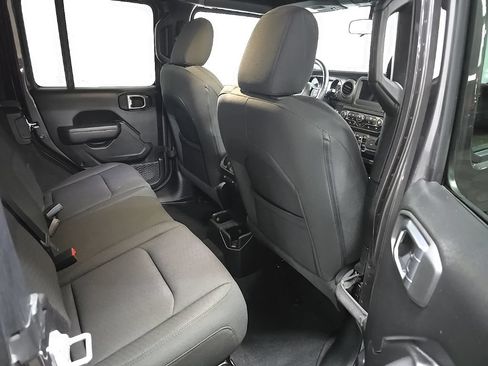 Used 2023 Jeep Wrangler Unlimited Sport AWD/4WD image 17