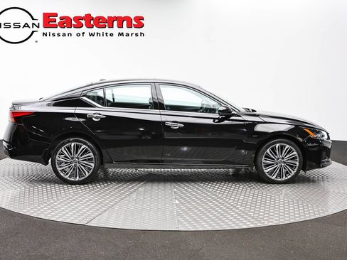 Used 2024 Nissan Altima 2.5 SL AWD/4WD image 4