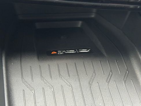 New 2026 Chevrolet Equinox EV LT image 28