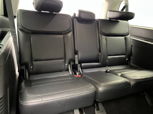 Used 2025 Ford Expedition Max Platinum AWD/4WD image 36