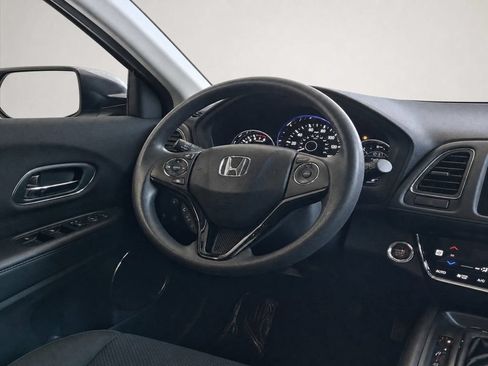 Used 2017 Honda HR-V EX image 34