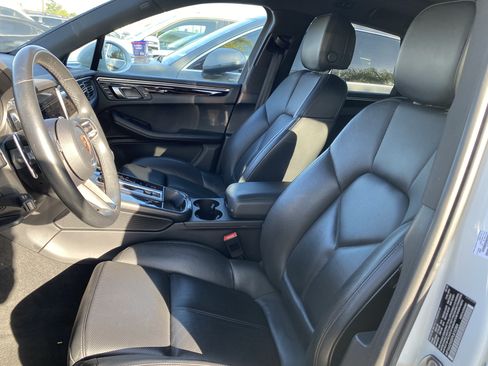 Used 2023 Porsche Macan AWD/4WD image 12