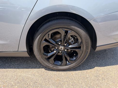 Certified 2025 Honda Accord SE image 8