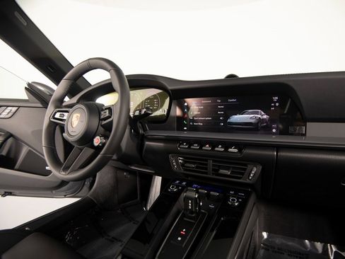 New 2026 Porsche 911 Carrera image 27