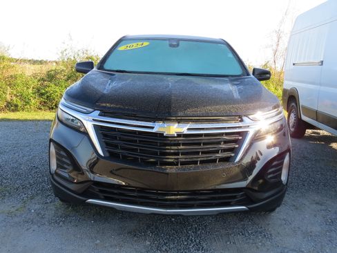 Used 2024 Chevrolet Equinox LT image 28
