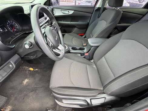 Certified 2023 Kia Forte LXS FWD image 11