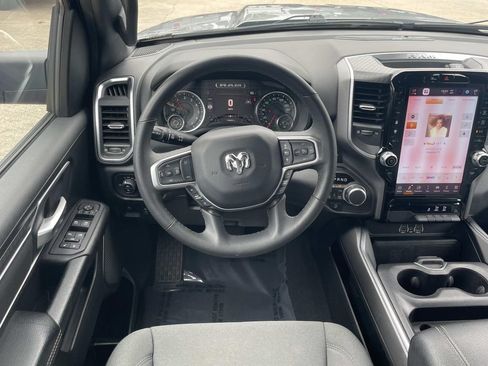 Used 2025 RAM 1500 Big Horn AWD/4WD image 9