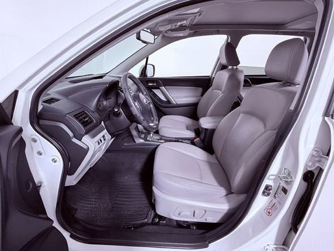 Used 2015 Subaru Forester 2.5i Limited AWD/4WD image 8