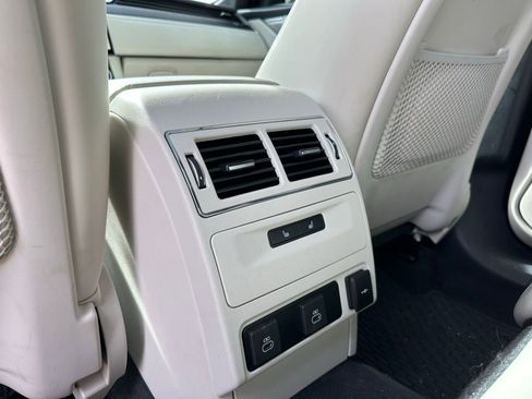 Used 2024 Jaguar F-PACE R-Dynamic S image 22