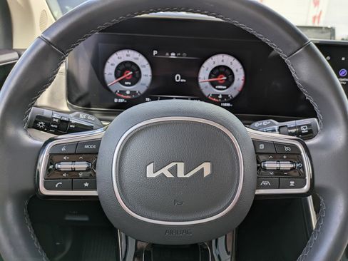 Used 2023 Kia Carnival SX FWD image 23