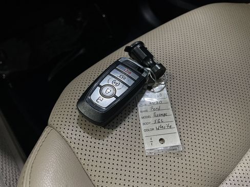 Used 2020 Ford Escape SEL FWD image 38