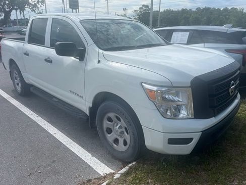 Used 2021 Nissan Titan S w/ S Utility Package RWD image 2