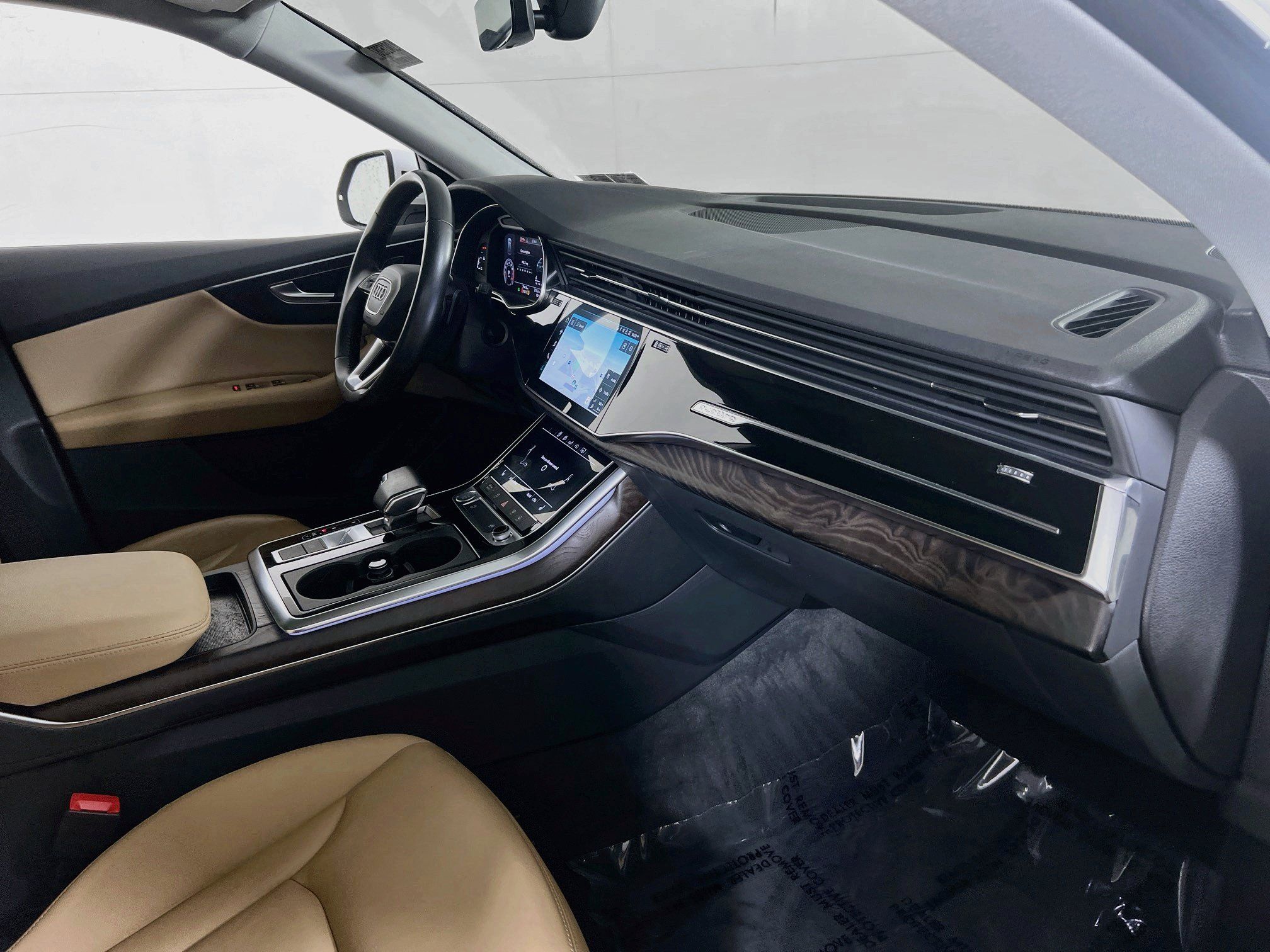 Used 2020 Audi Q8 Premium AWD/4WD image 30