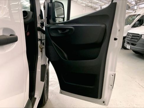 Used 2025 Mercedes-Benz Sprinter 2500 image 9