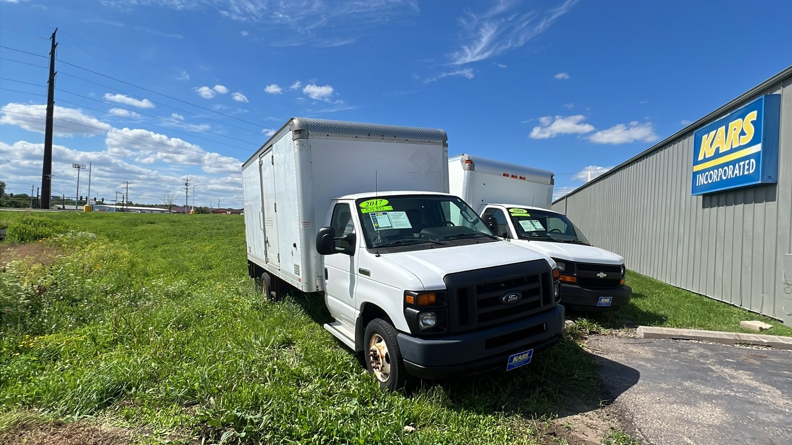 Used 2017 Ford E-450 and Econoline 450 Super Duty w/ Power Windows & Locks Group RWD image 3