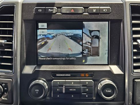 Used 2022 Ford F250 XLT w/ XLT Premium Package AWD/4WD image 17