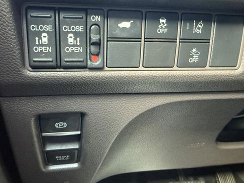 Used 2018 Honda Odyssey EX-L image 16