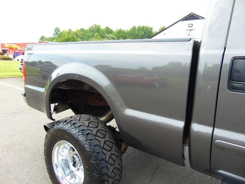 Used 2005 Ford F250 Lariat AWD/4WD image 41