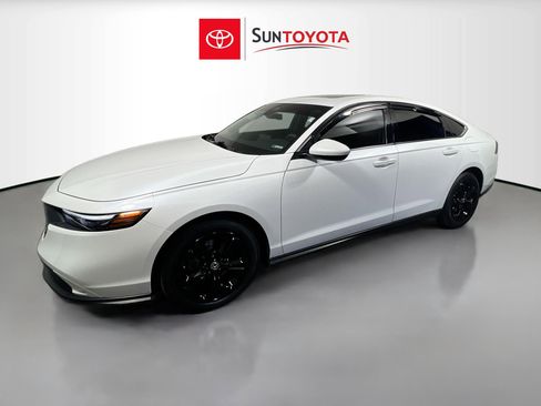 Used 2024 Honda Accord EX image 9