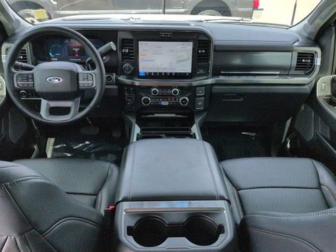 Certified 2025 Ford F250 Lariat w/ Lariat Ultimate Package AWD/4WD image 15