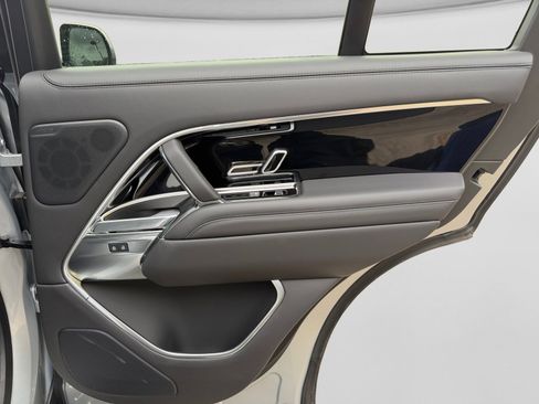 New 2025 Land Rover Range Rover SE AWD/4WD image 21