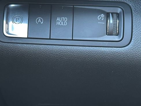 New 2026 Chevrolet Equinox LT w/ Convenience Package II image 19