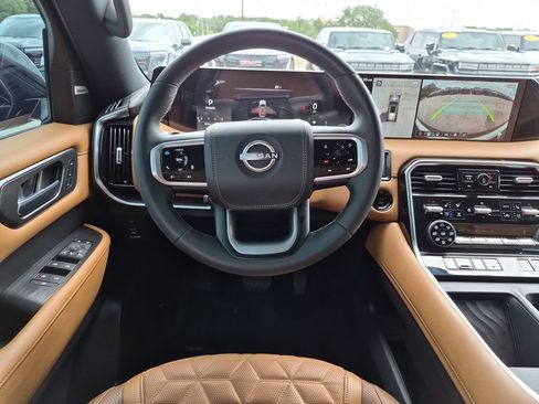 Used 2025 Nissan Armada Platinum Reserve AWD/4WD image 33