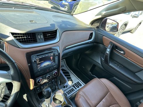 Used 2017 Chevrolet Traverse Premier image 23