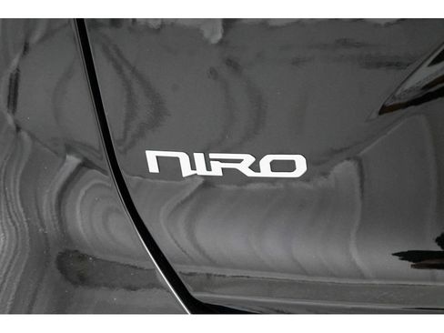 Certified 2025 Kia Niro Wind w/ Wind Preserve Package image 57