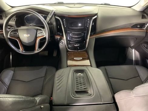 Used 2016 Cadillac Escalade ESV Premium AWD/4WD image 2